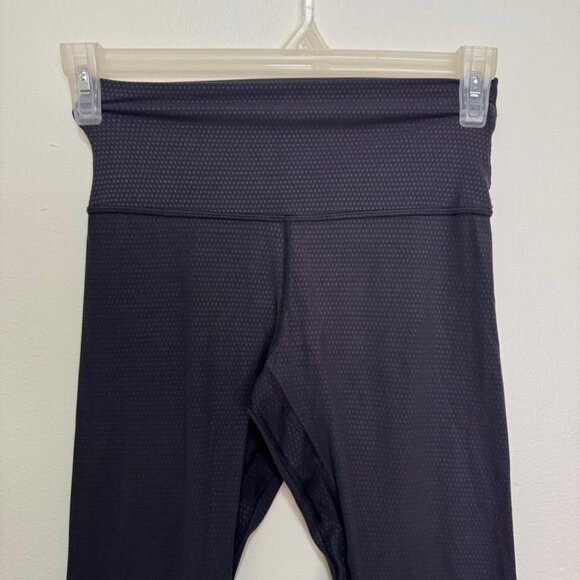 Lululemon Black Align 21 Inch Yoga Leggings Style LW6BSHS Size 6 - Picture 2 of 7
